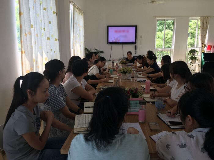 1603875472568337.jpg 后備公務人員赴蘭州參加幼兒園教學培訓心得體會.jpg