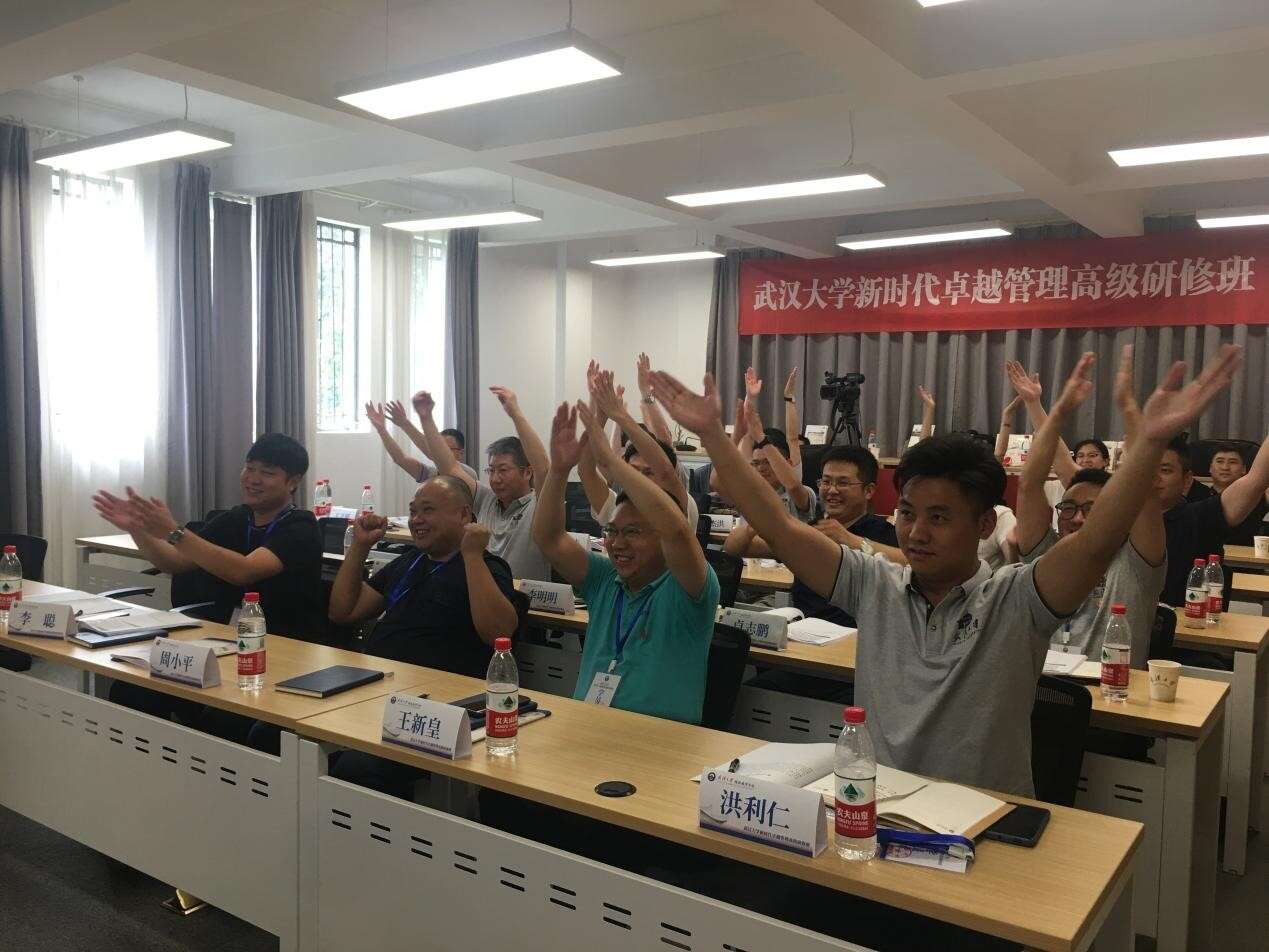 學員課前齊跳韻律操 學員課前齊跳韻律操