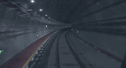 “復(fù)旦大學(xué)站”到了 復(fù)旦師生終于迎來(lái)地鐵18號(hào)線成功開通