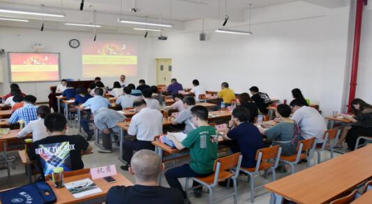 武漢市東湖新技術開發區國家稅務局科級黨員領導干部十九大精神培訓班開班典禮在我校舉行