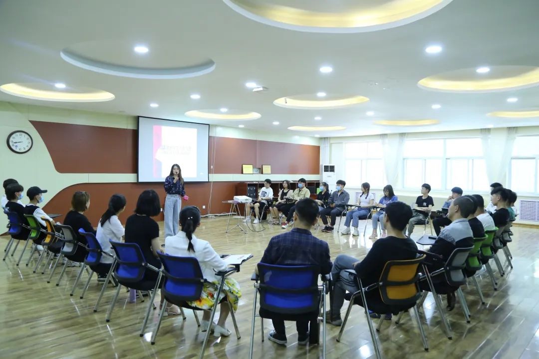 信息工程學(xué)院舉辦學(xué)生心理健康教育工作培訓(xùn)會(huì)