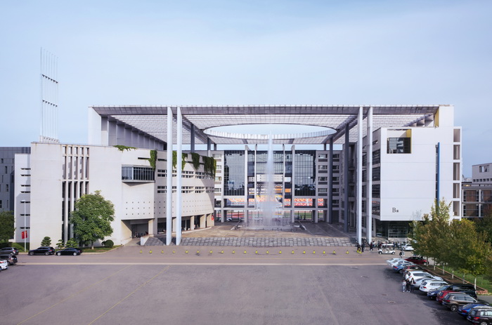 天津財(cái)經(jīng)大學(xué)校園風(fēng)光